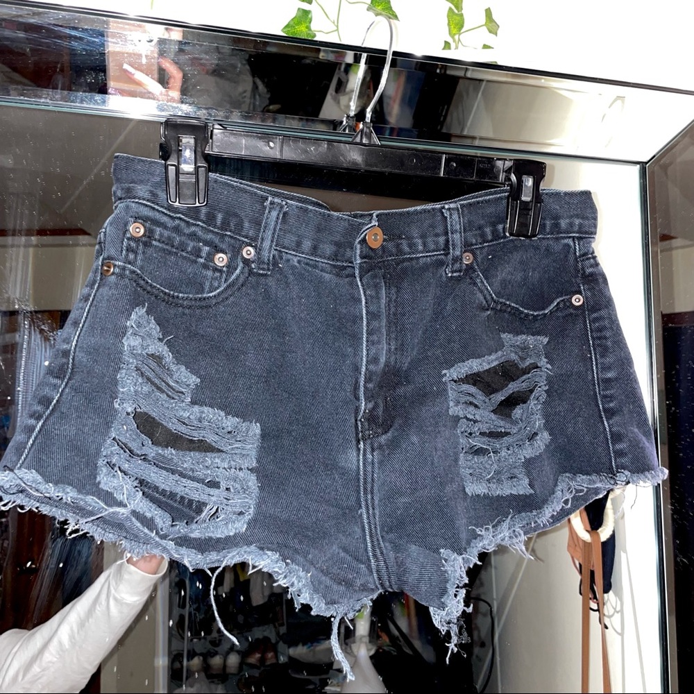 Black denim shorts (jean shorts) Forever 21